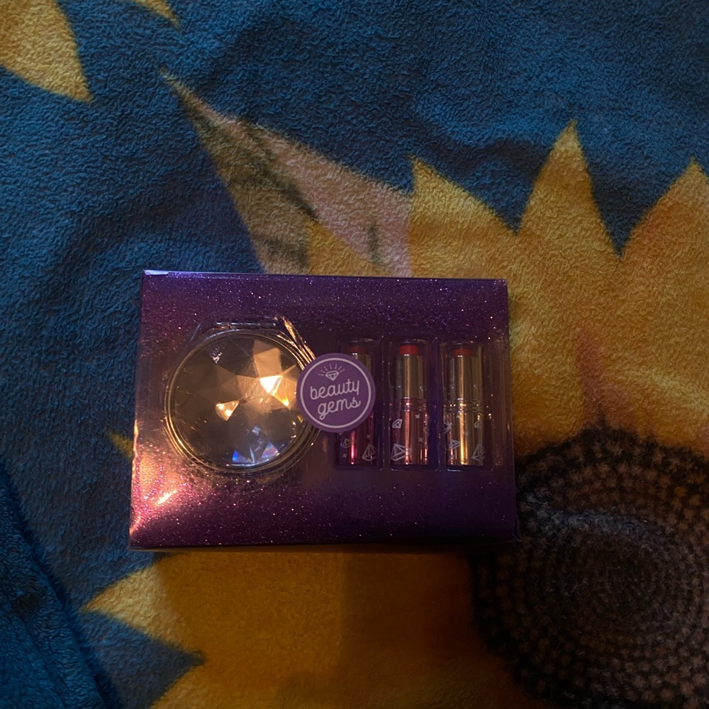 Purple Makeup Set